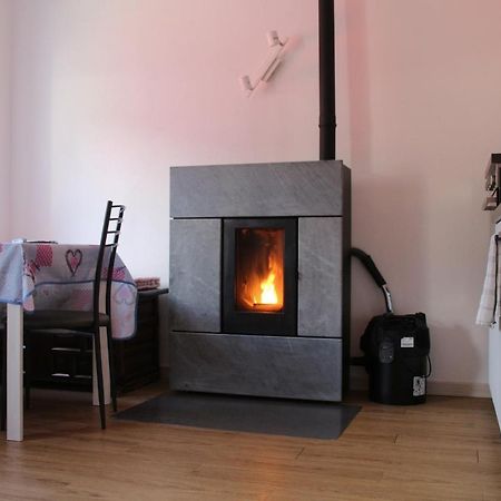 Airolo With Private Parking Apartamento Exterior foto