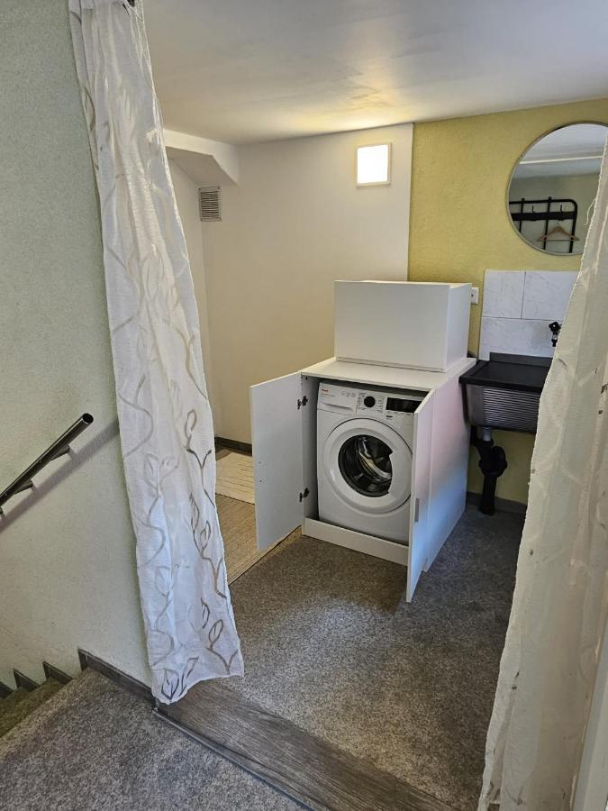 Airolo With Private Parking Apartamento Exterior foto