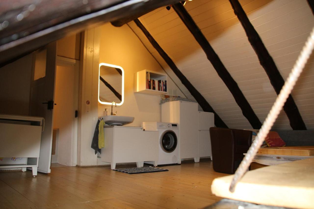 Airolo With Private Parking Apartamento Exterior foto