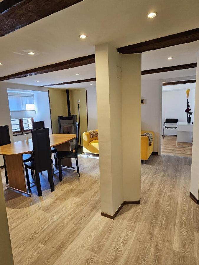 Airolo With Private Parking Apartamento Exterior foto