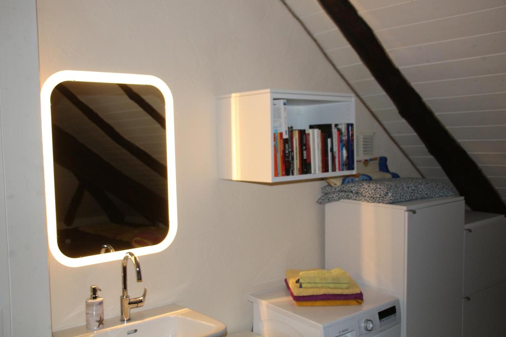 Airolo With Private Parking Apartamento Exterior foto