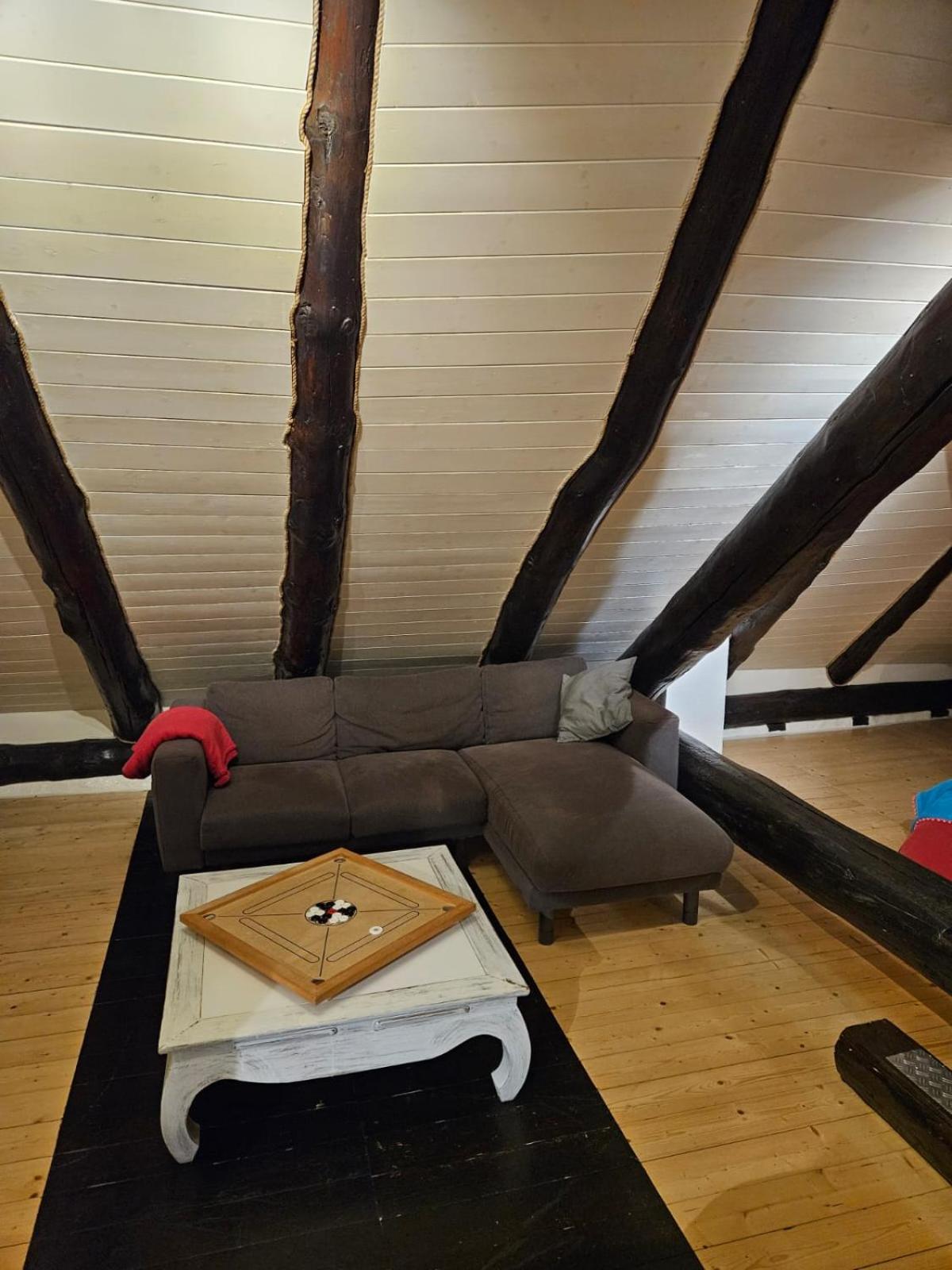 Airolo With Private Parking Apartamento Exterior foto