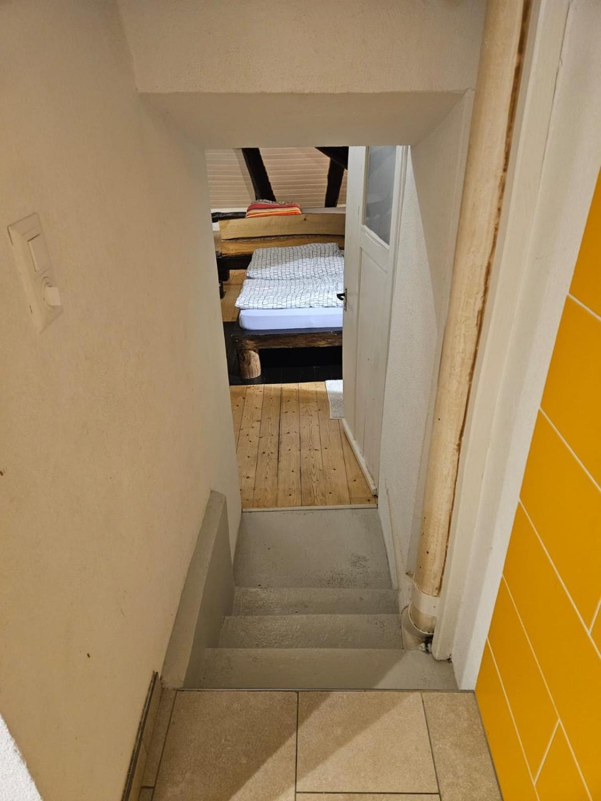 Airolo With Private Parking Apartamento Exterior foto