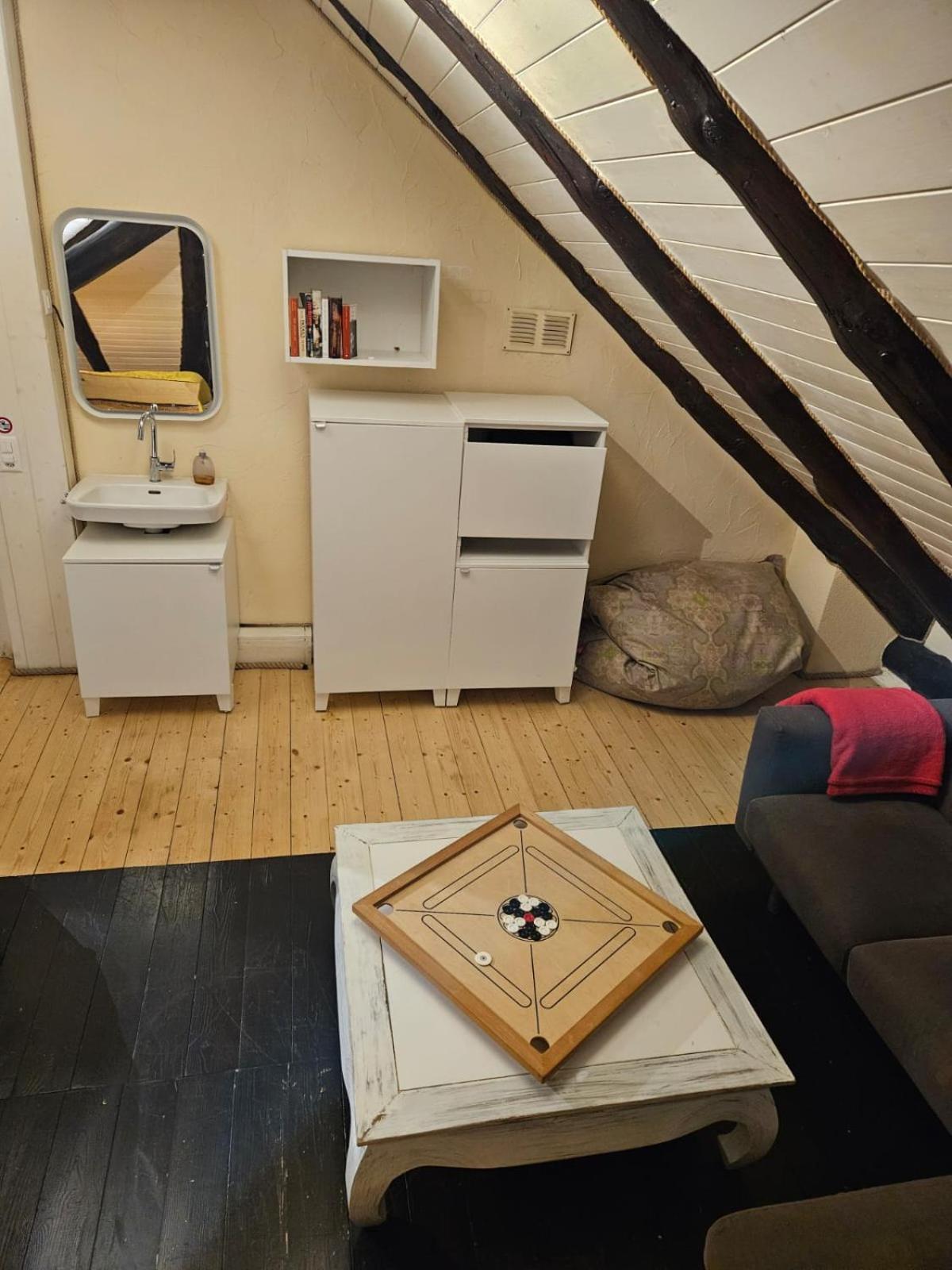 Airolo With Private Parking Apartamento Exterior foto